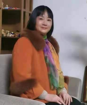 刘广平，女,年龄：59岁，婚况：丧偶，职业：教师