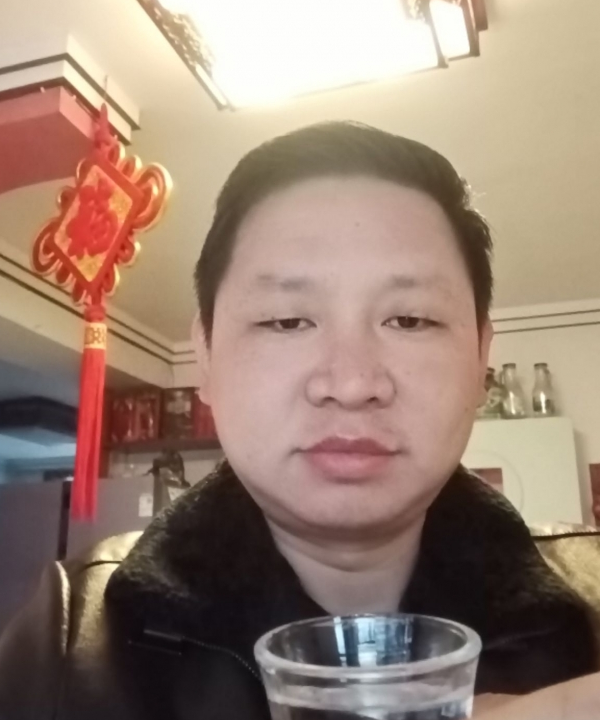 缘之道然，男,年龄：44岁，收入：8-12万，婚况：离异，职业：中层管理