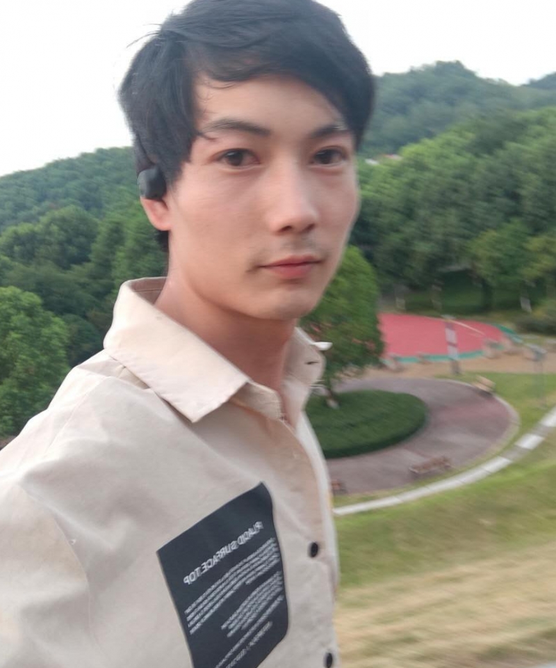 红尘独醉，男,年龄：27岁，收入：5-8万，婚况：未婚，职业：普通员工