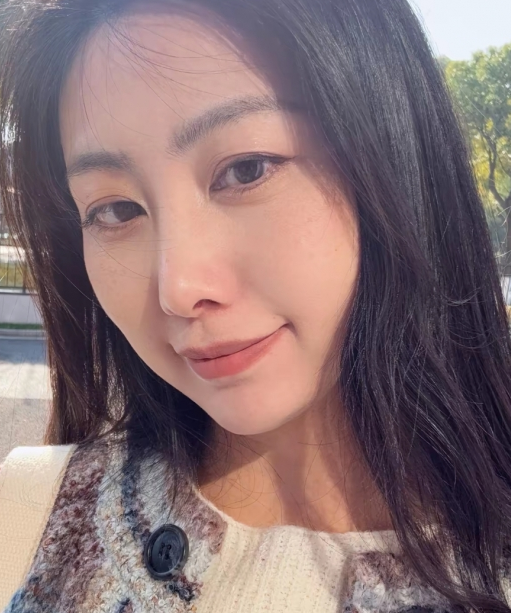 珺珺，女,年龄：35岁，婚况：未婚，