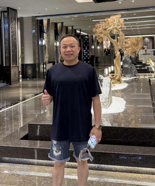 浩浩蕩蕩，男,年龄：41岁，婚况：离异，