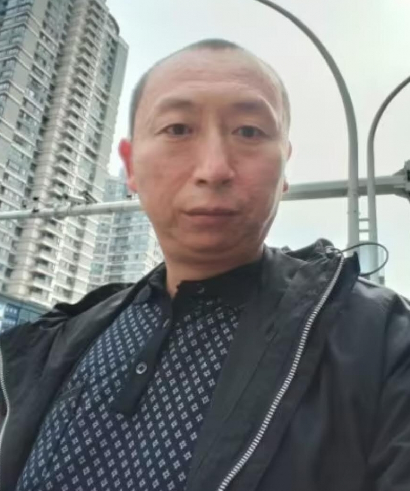 真诚a166，男,年龄：46岁，收入：5-8万，婚况：离异，职业：普通员工
