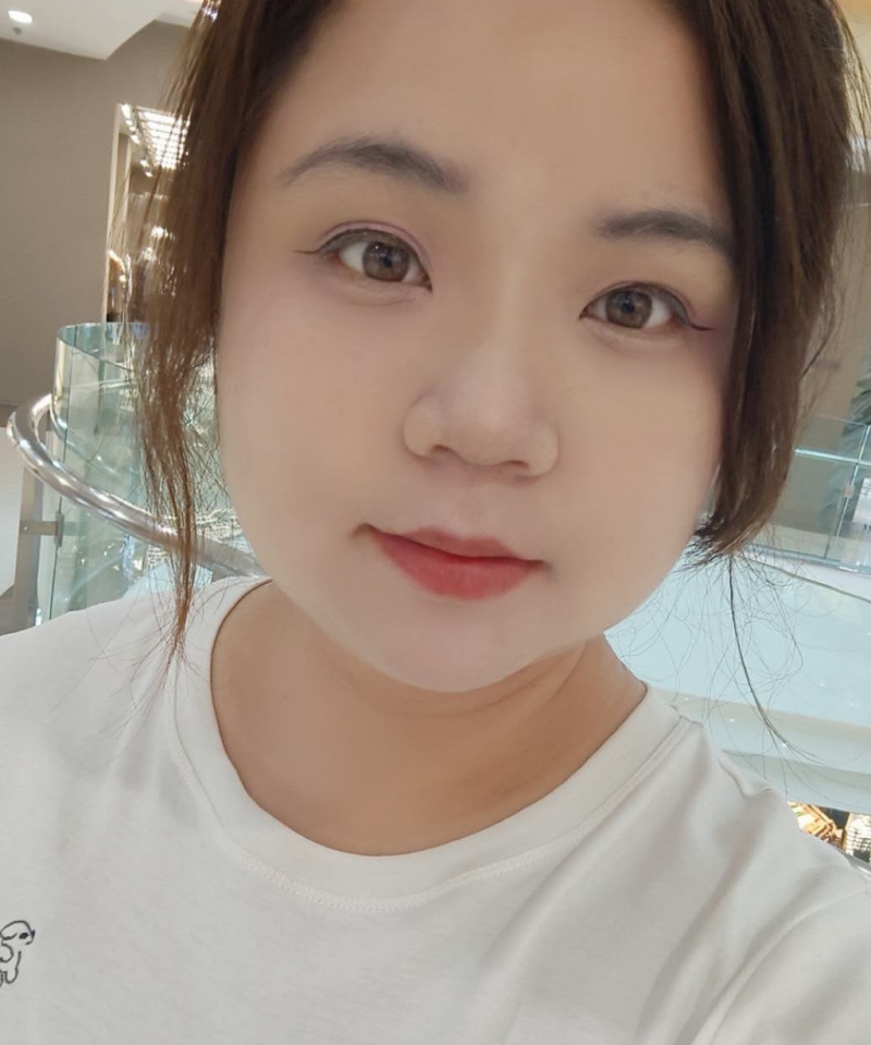 淦会会，女,年龄：28岁，婚况：未婚，职业：服务员